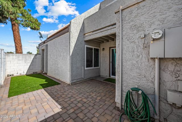 6820 S Snyder Lane, Tempe, AZ 85283