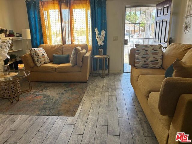 1108 W 60th Place, Los Angeles, CA 90044