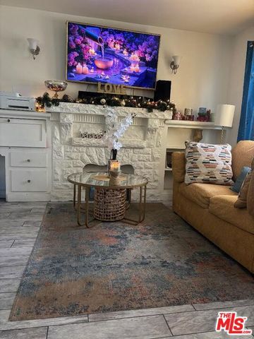 1108 W 60th Place, Los Angeles, CA 90044
