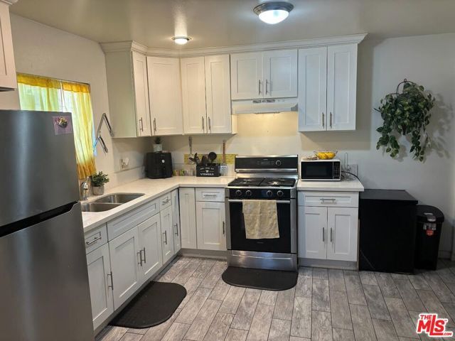 1108 W 60th Place, Los Angeles, CA 90044