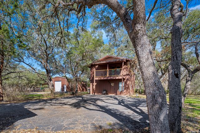 2444 PURGATORY RD, New Braunfels, TX 78132