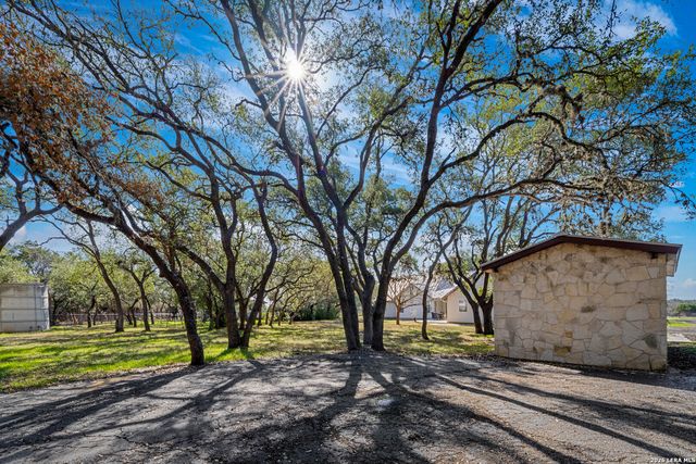 2444 PURGATORY RD, New Braunfels, TX 78132