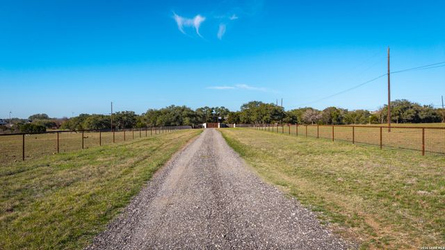 2444 PURGATORY RD, New Braunfels, TX 78132