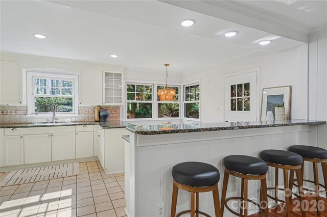 470 Livingston Drive, Charlotte, NC 28211