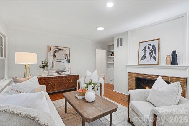 470 Livingston Drive, Charlotte, NC 28211