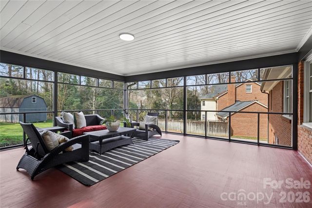 470 Livingston Drive, Charlotte, NC 28211