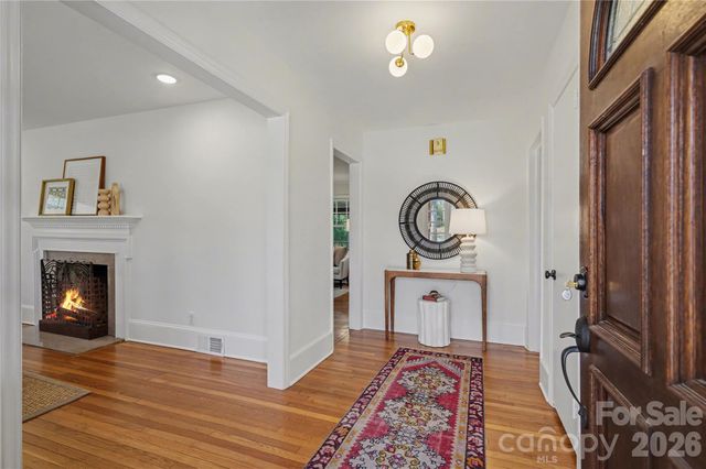 470 Livingston Drive, Charlotte, NC 28211