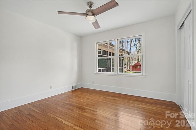 470 Livingston Drive, Charlotte, NC 28211