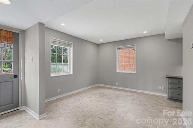 470 Livingston Drive, Charlotte, NC 28211