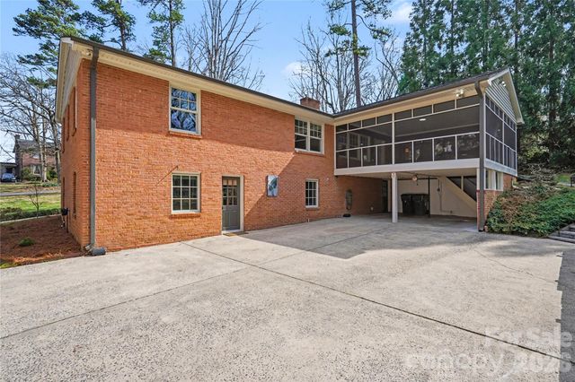 470 Livingston Drive, Charlotte, NC 28211