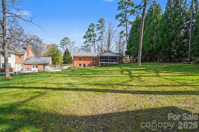 470 Livingston Drive, Charlotte, NC 28211