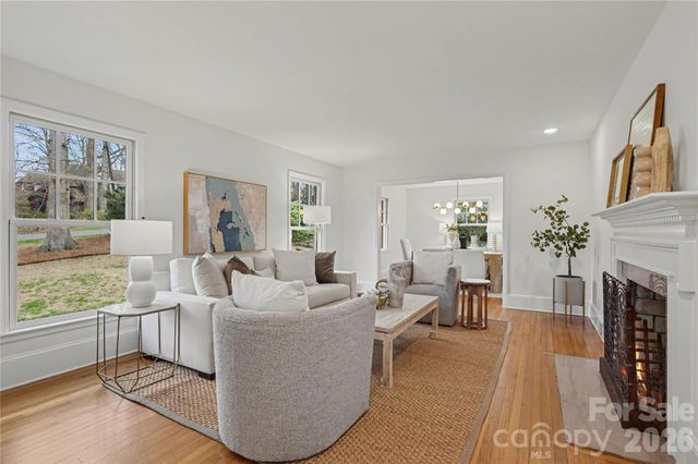 470 Livingston Drive, Charlotte, NC 28211