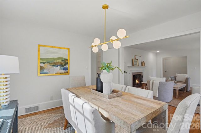 470 Livingston Drive, Charlotte, NC 28211