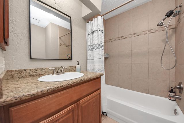 10007 Loch Dane Drive, Houston, TX 77070