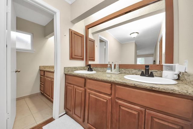 10007 Loch Dane Drive, Houston, TX 77070