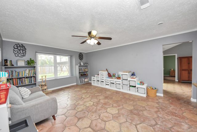 10007 Loch Dane Drive, Houston, TX 77070