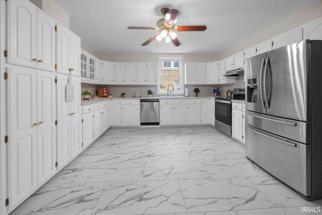 307 N Washington Street, Huntingburg, IN 47542