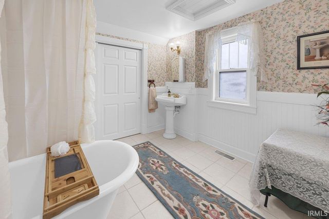 307 N Washington Street, Huntingburg, IN 47542