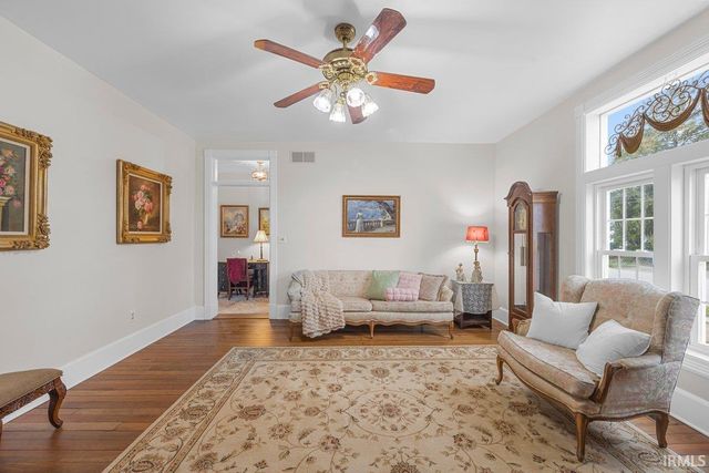 307 N Washington Street, Huntingburg, IN 47542