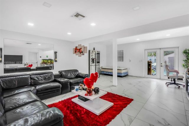 7630 Plantation Blvd, Miramar, FL 33023
