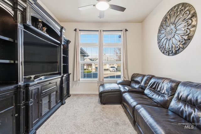 2528 S Garibaldi Ave, Meridian, ID 83642