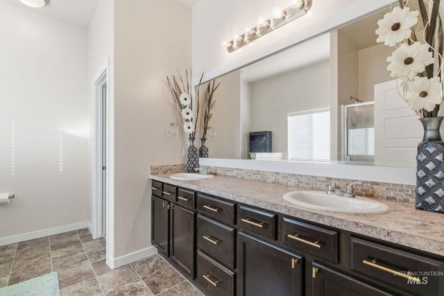 2528 S Garibaldi Ave, Meridian, ID 83642