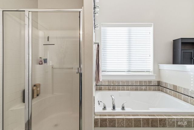 2528 S Garibaldi Ave, Meridian, ID 83642