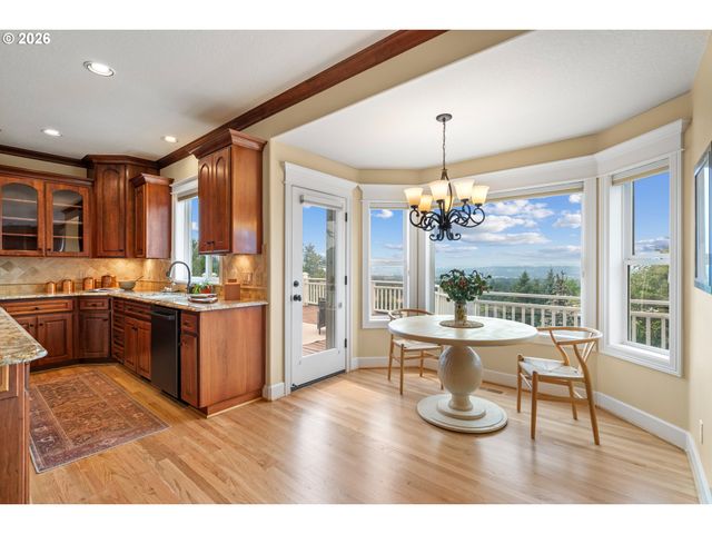 1803 Nw CEDAR RIDGE Dr, Portland, OR 97229