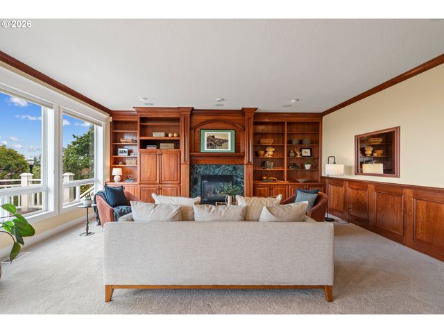 1803 Nw CEDAR RIDGE Dr, Portland, OR 97229