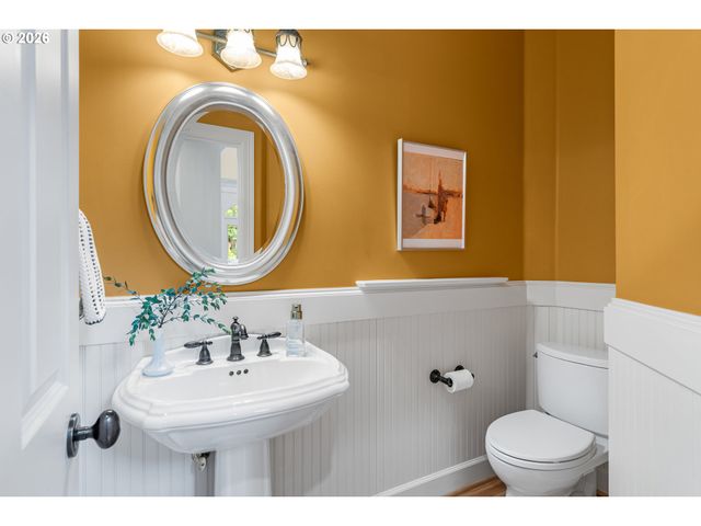 1803 Nw CEDAR RIDGE Dr, Portland, OR 97229