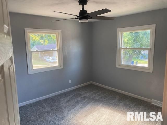 926 CIMARRON Drive, Davenport, IA 52804