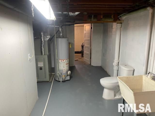 926 CIMARRON Drive, Davenport, IA 52804