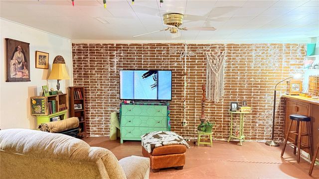 2608 Wilson SW, Cedar Rapids, IA 52404