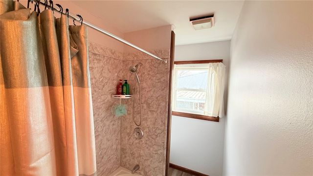 2608 Wilson SW, Cedar Rapids, IA 52404