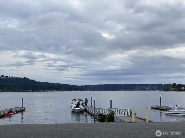 110 174th Place NE, Bellevue, WA 98008