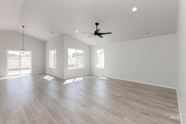 212 Idalou Way, Caldwell, ID 83605