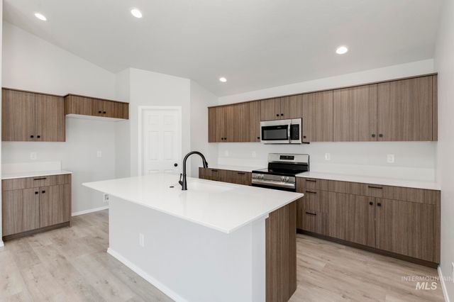 212 Idalou Way, Caldwell, ID 83605