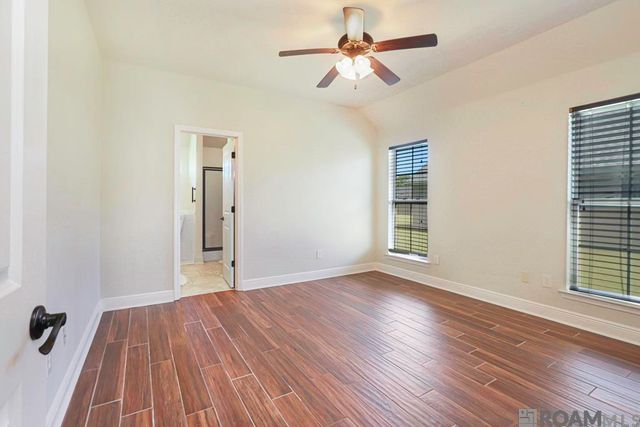 9277 Yellowfin Dr, Denham Springs, LA 70726