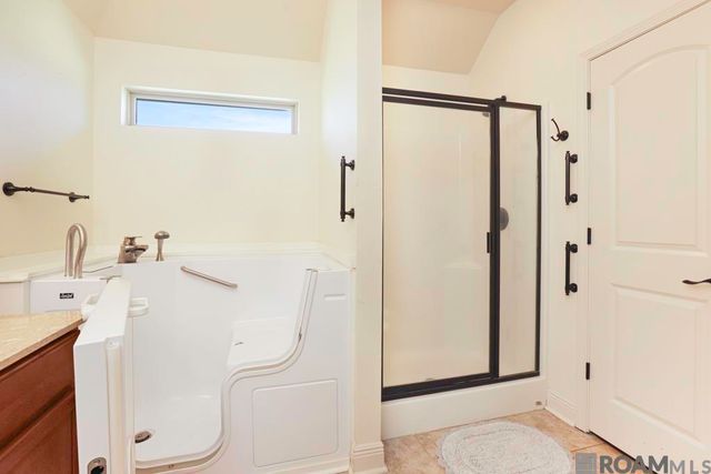 9277 Yellowfin Dr, Denham Springs, LA 70726