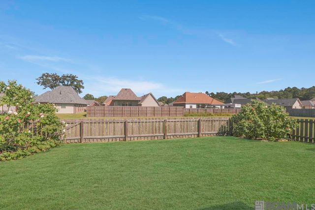 9277 Yellowfin Dr, Denham Springs, LA 70726