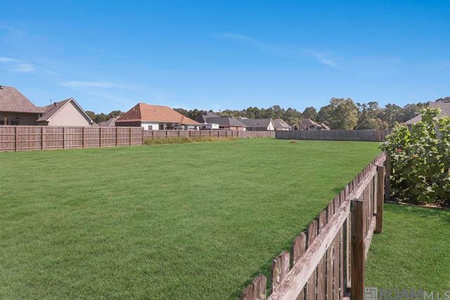 9277 Yellowfin Dr, Denham Springs, LA 70726