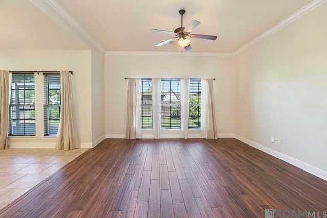 9277 Yellowfin Dr, Denham Springs, LA 70726