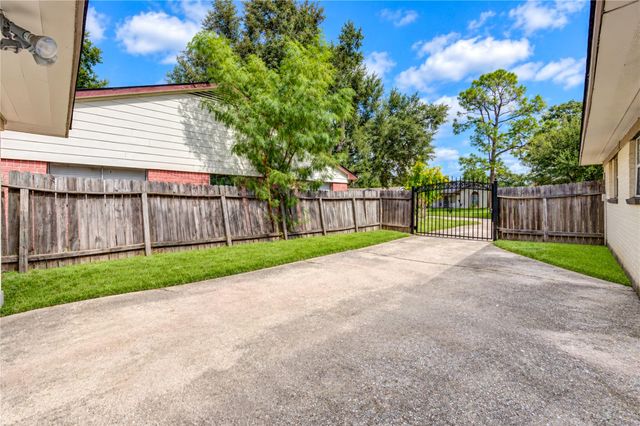 7406 Riptide Drive, Houston, TX 77072