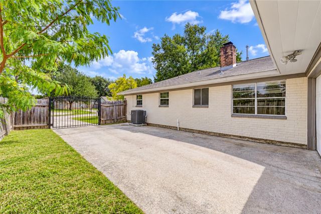 7406 Riptide Drive, Houston, TX 77072