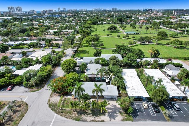 2416 SE 2nd St 1, Pompano Beach, FL 33062