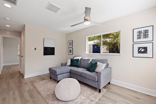 1171 Nickols Ave 1, Austin, TX 78721