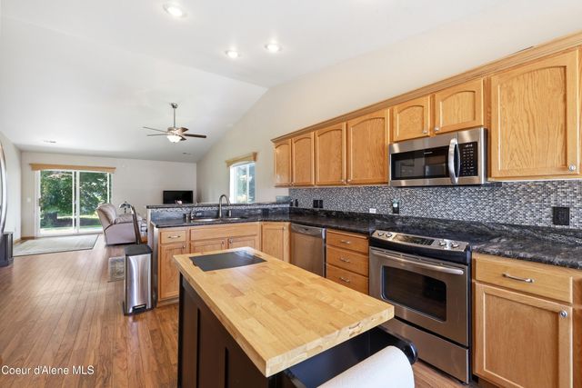 2064 W Normandie LN, Coeur D'alene, ID 83815