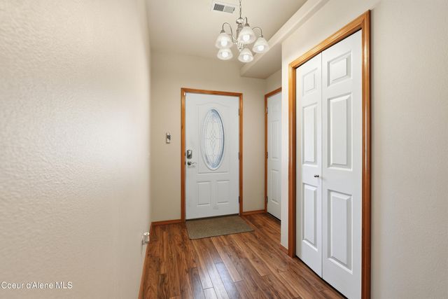2064 W Normandie LN, Coeur D'alene, ID 83815