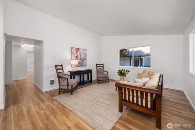 624 Geneva Lane SE, Olympia, WA 98513