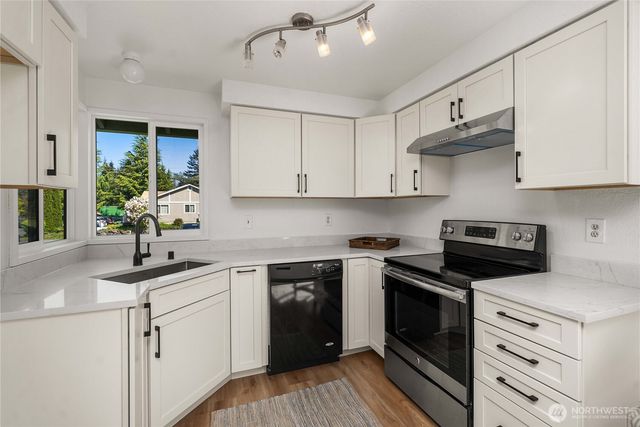 624 Geneva Lane SE, Olympia, WA 98513